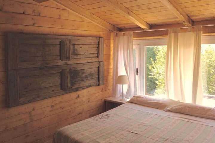 Room 10 of 34