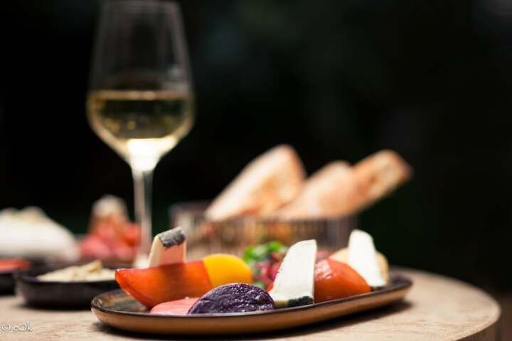 Dining 59 of 86