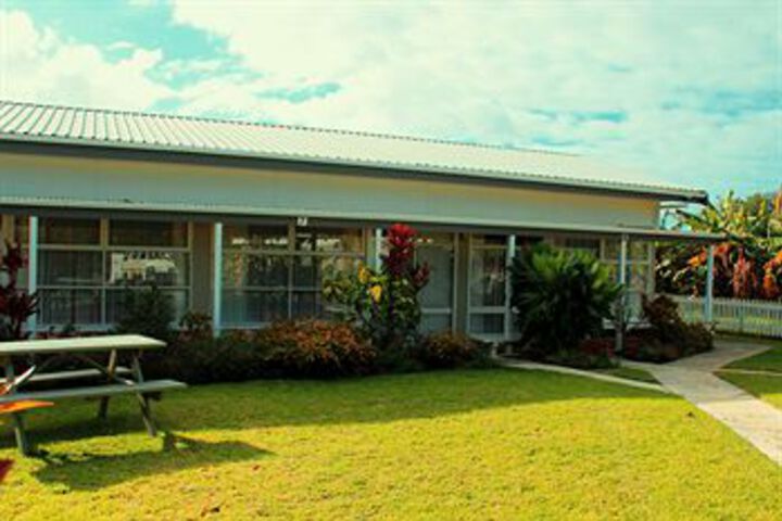 Hotel Exterior 7 of 36