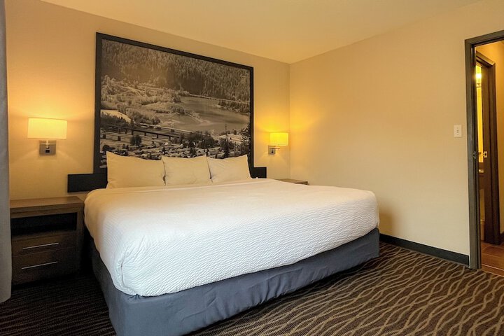 Room 12 of 17
