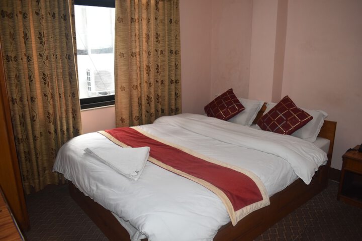 Room 13 of 47