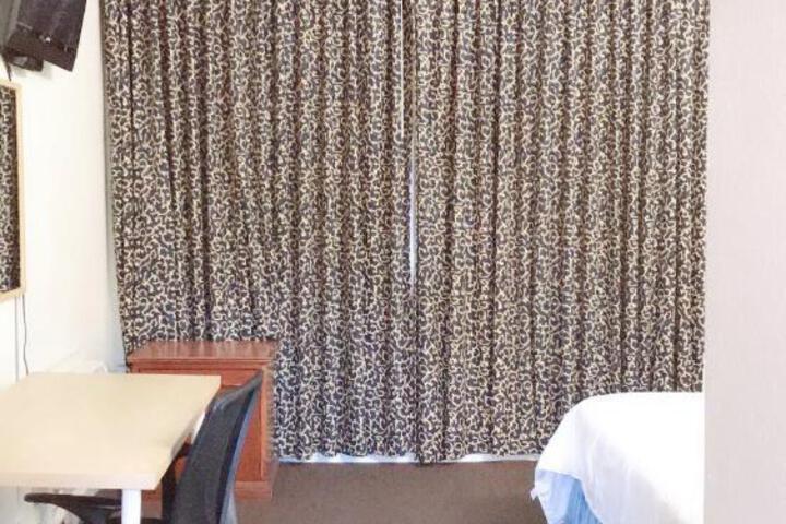 Deluxe Single Room (1 of 3)