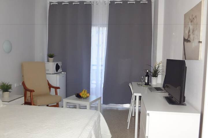 Room 3 of 35