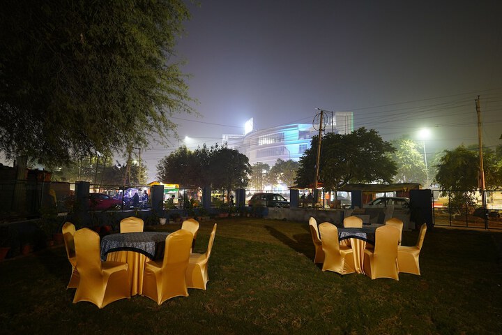 Hotel Exterior 62 of 73