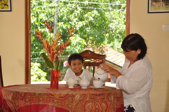 Breakfast/Coffee Service 51 of 81