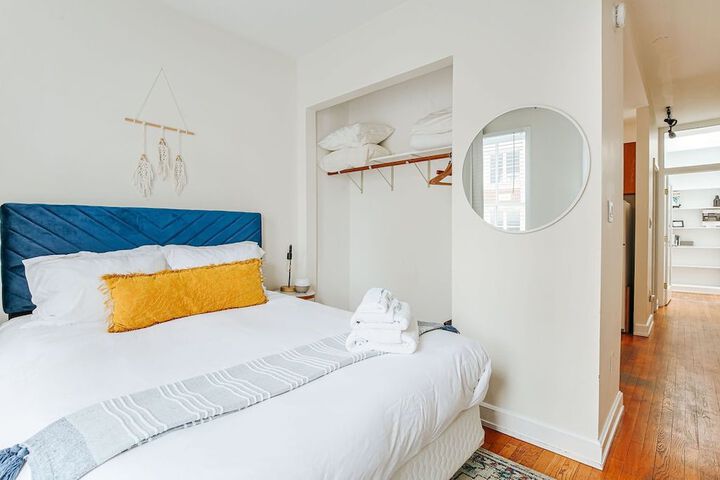 Room 3 of 32