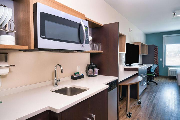 2 Queen Beds Studio Suite (5 of 5)