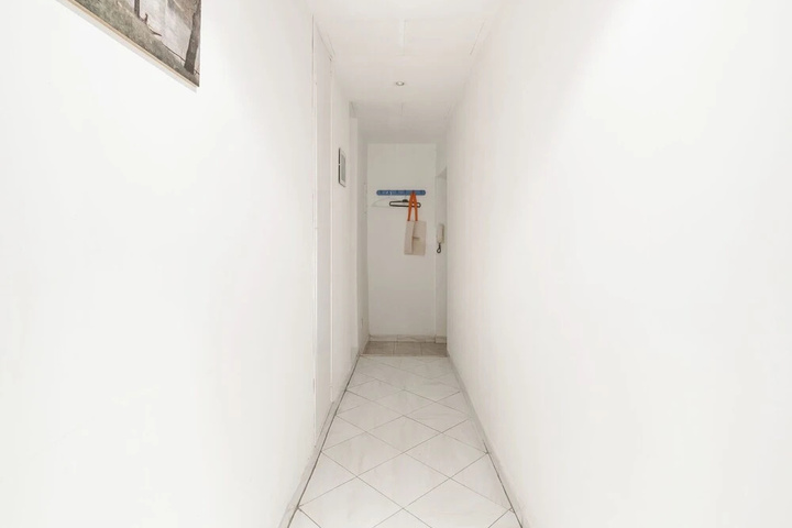 Room 12 of 17