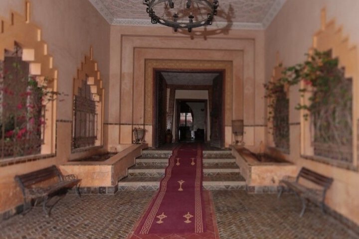 Ballroom/Hall 33 of 38