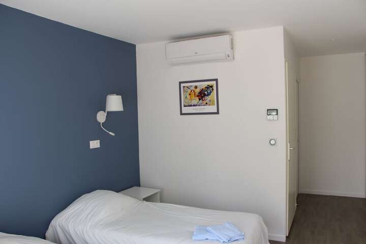 Room 7 of 24