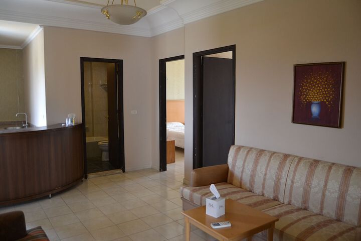 Room 30 of 52