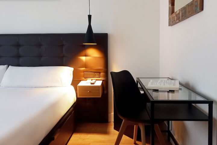 Room 10 of 39