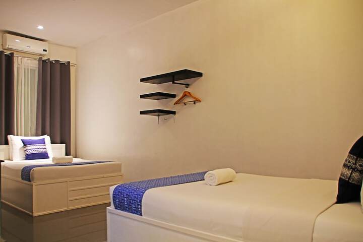 Room 4 of 43