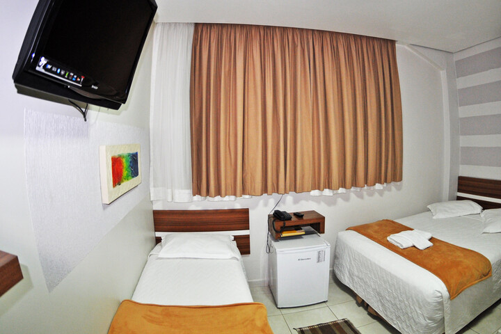 Room 8 of 30