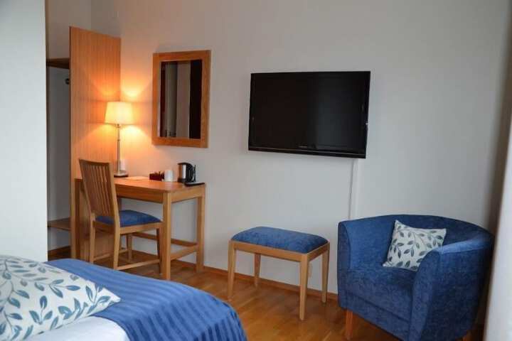 Room 19 of 111