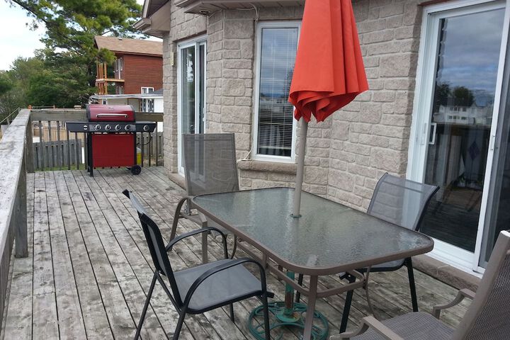 Sundeck 14 of 20