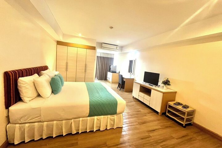 Room 4 of 23