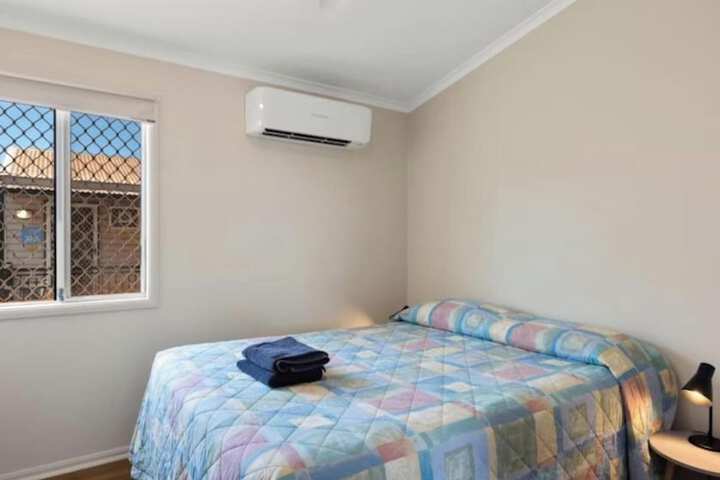 Room 3 of 93