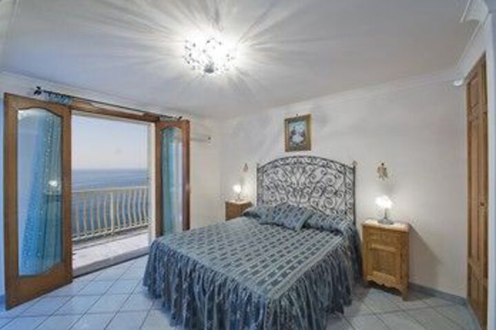 Room 5 of 19