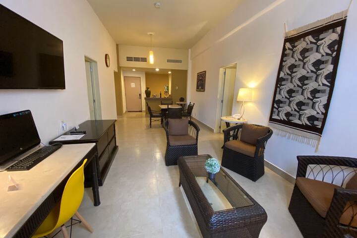 Room 25 of 106