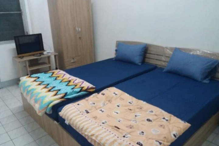 Room 3 of 42