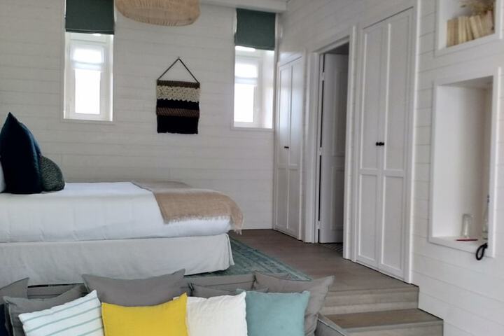 Room 17 of 89