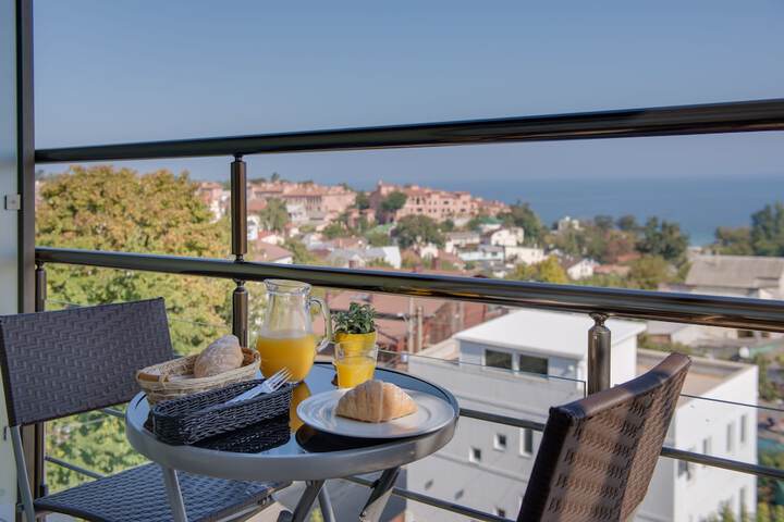 Eco hotel Villa Pinia in Odesa