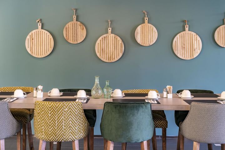 Dining 45 of 60
