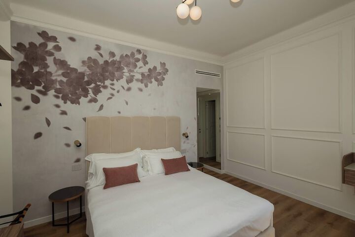 Room 21 of 118