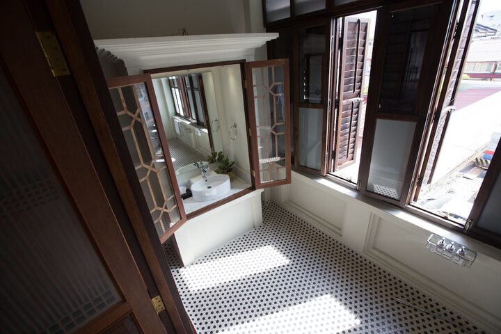 Room 19 of 35