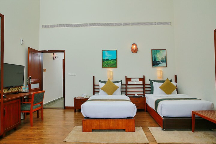 Room 16 of 98
