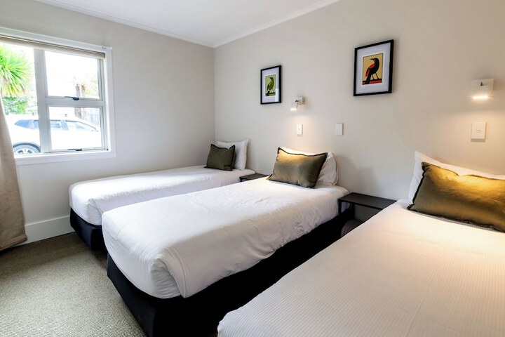 Room 32 of 108