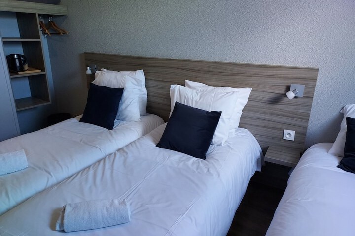 Room 12 of 43