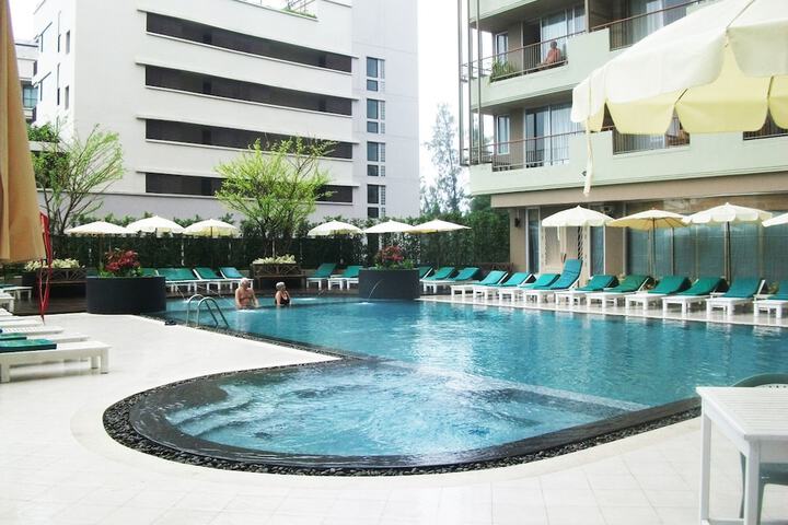 Pool 85 of 131