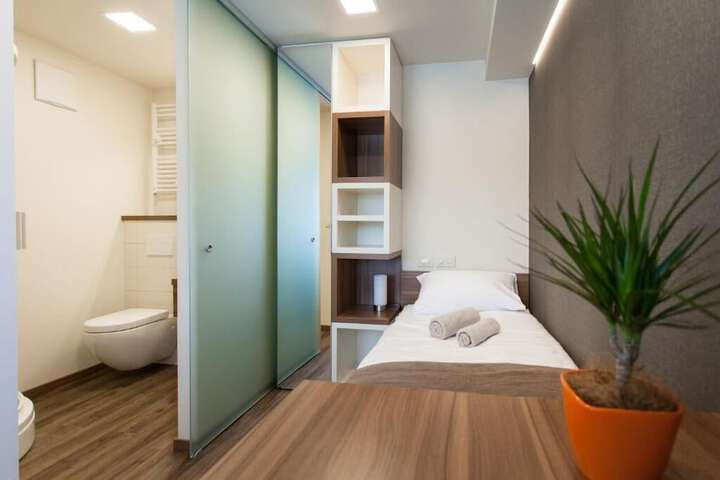 Room 3 of 22