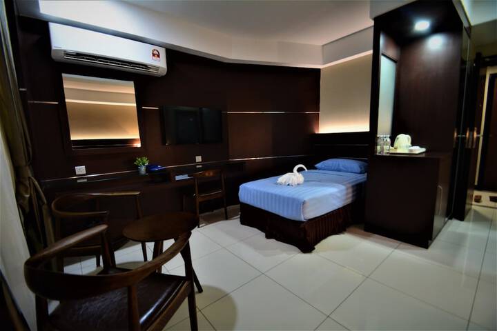 Room 11 of 49