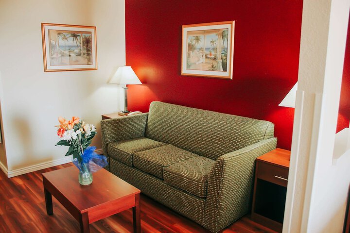 Room 13 of 48