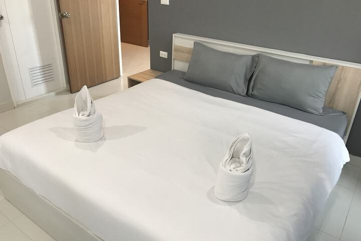 Room 10 of 68