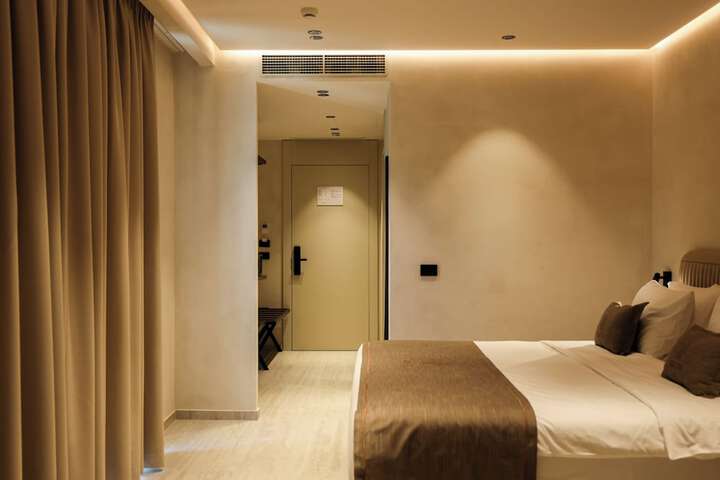 Room 30 of 63