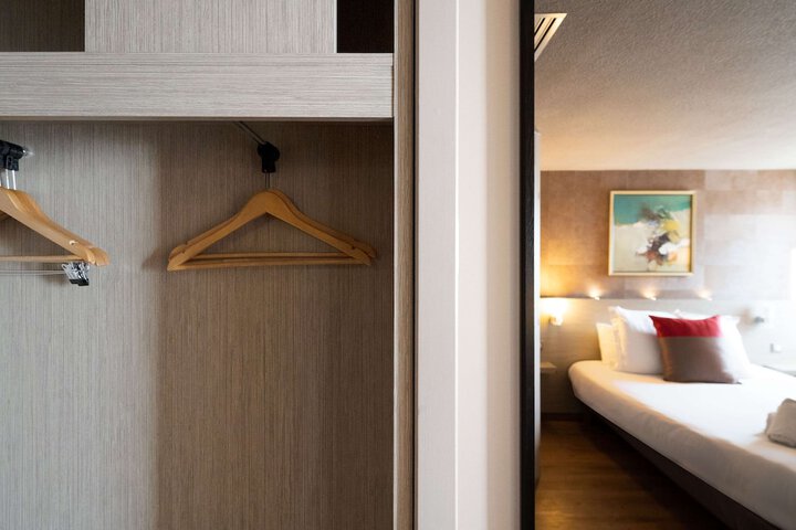 Room 18 of 62