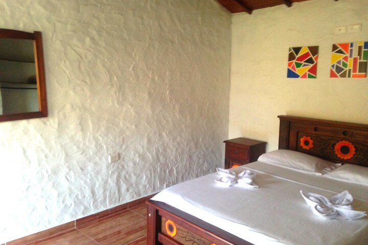 Room 33 of 100