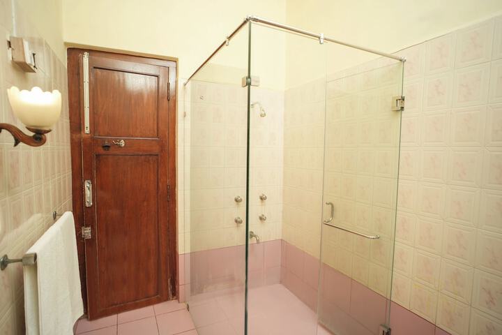 Room 64 of 135