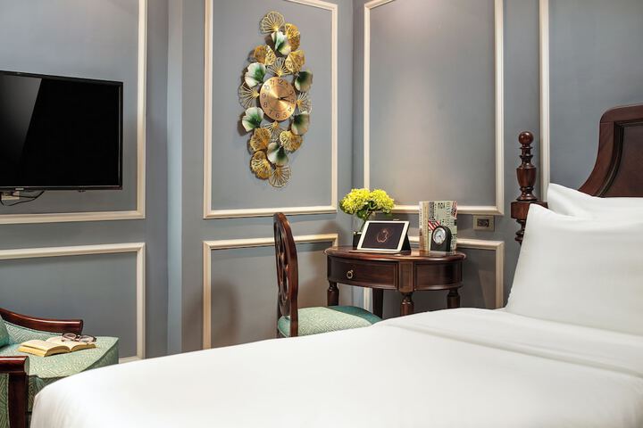 Room 15 of 35