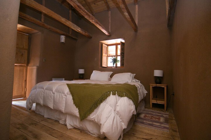 Room 10 of 28