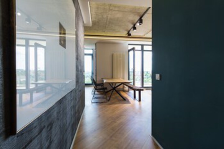 Room 8 of 23