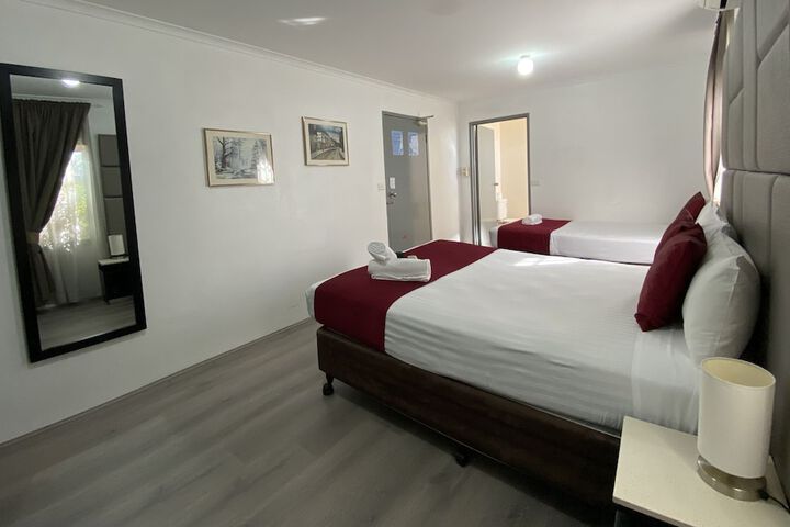 Room 42 of 105