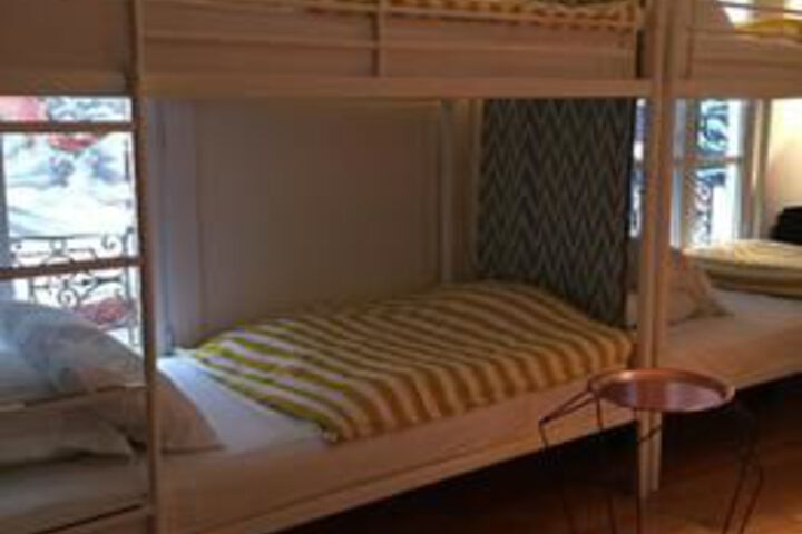Room 13 of 36