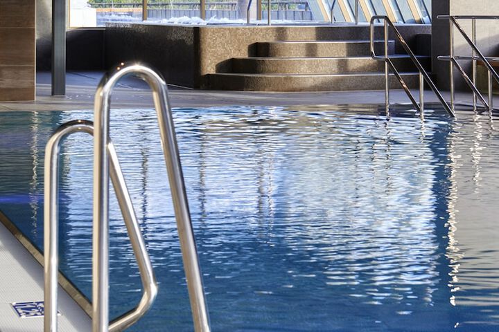 Hotel with Pool