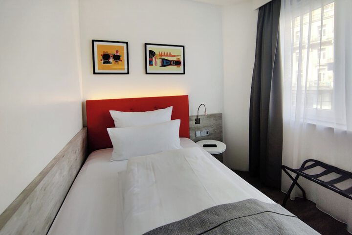 Room 29 of 80