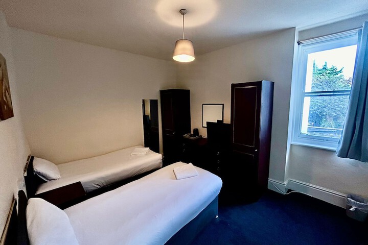 Room 14 of 31